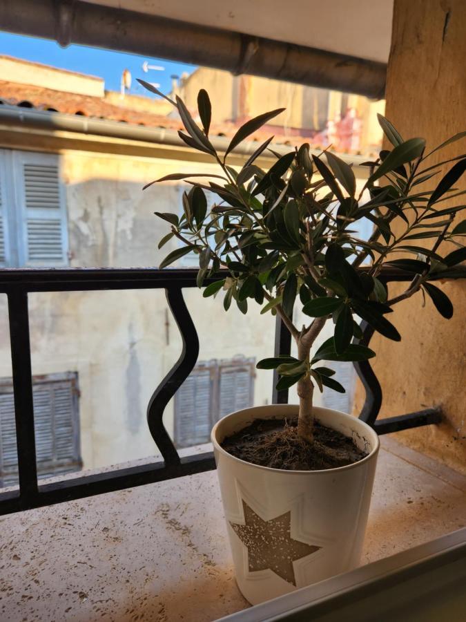 Le Beffroi De Gaston Climatise Lägenhet Aix-en-Provence Exteriör bild
